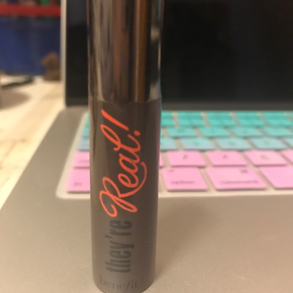 🍀NEW benefit cosmetics they’re real mascara